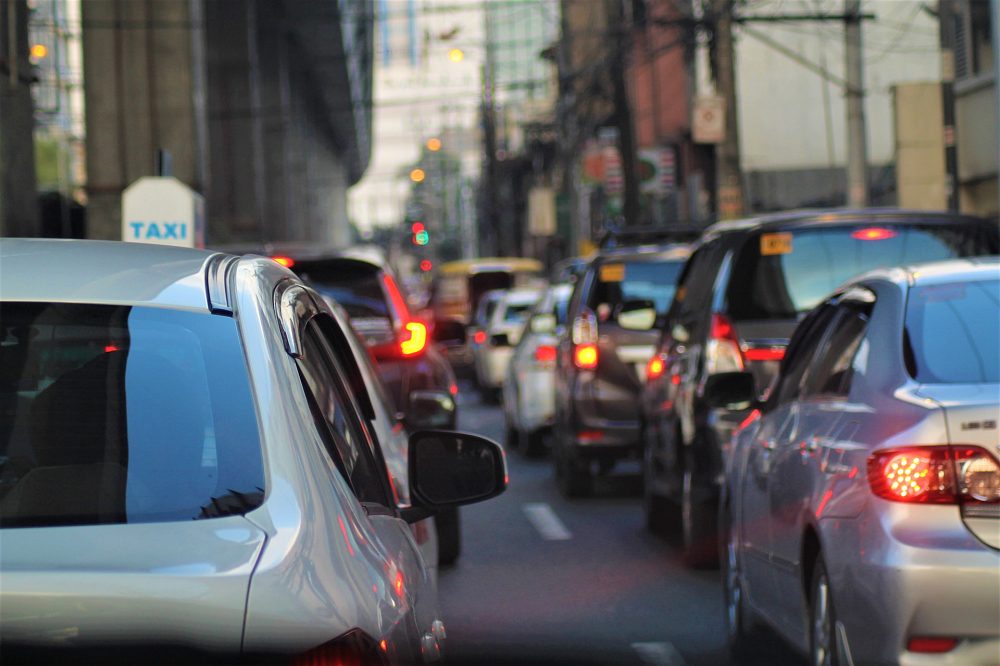 Avoiding Traffic Jams: Tips and Apps for Smooth Commutes